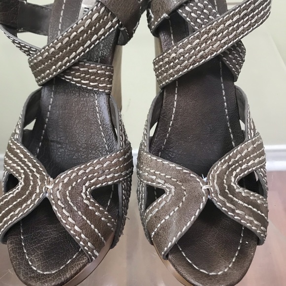 MIU MIU Strappy Leather Platform Wedge Heel Sandals Stitch Wood Ankle Strap Shoe - Picture 15 of 16